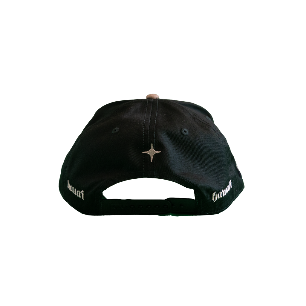 The Black Mountain Snapback Hat — Emerald with Tan Brim
