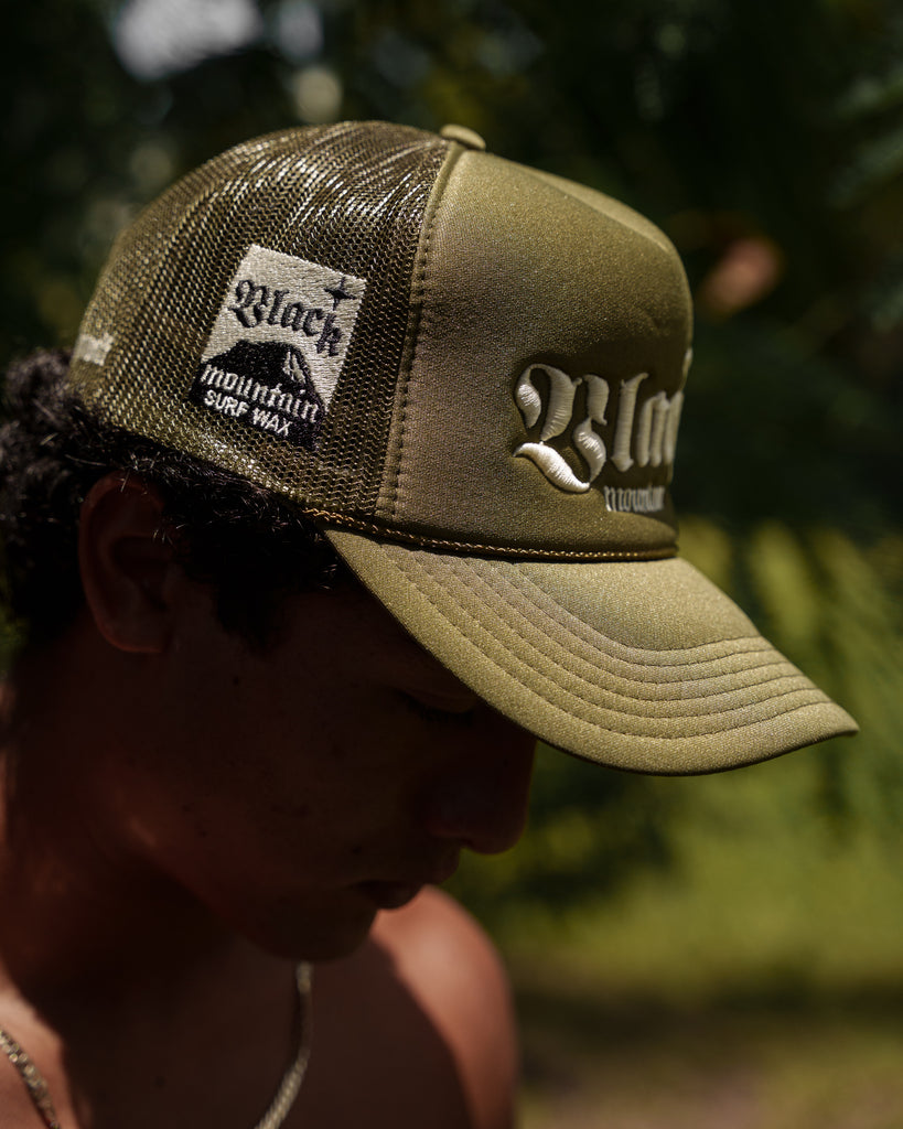 The Black Mountain Mesh Snapback Hat — Army Green
